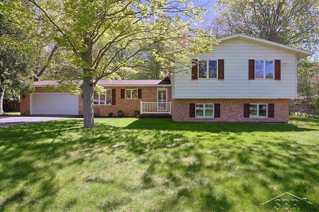 723 S Osborne Drive, Midland, MI 48640