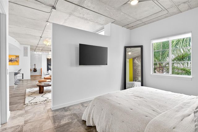 365 SE 6th Avenue 404, Delray Beach, FL 33483