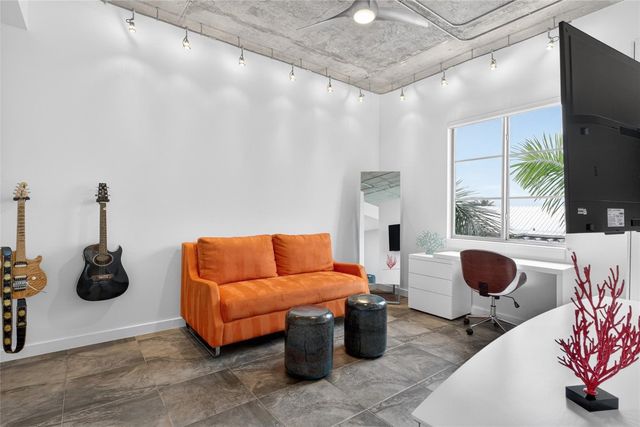 365 SE 6th Avenue 404, Delray Beach, FL 33483