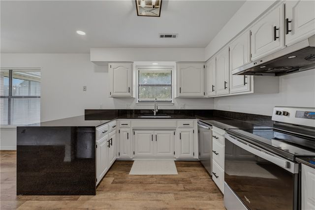 2709 Hyatt Avenue, Springdale, AR 72762