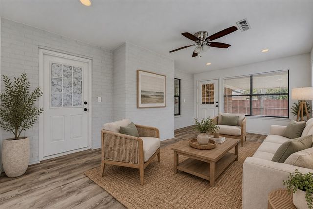 2709 Hyatt Avenue, Springdale, AR 72762