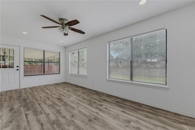 2709 Hyatt Avenue, Springdale, AR 72762