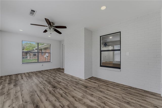 2709 Hyatt Avenue, Springdale, AR 72762