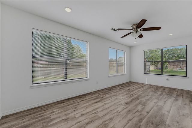 2709 Hyatt Avenue, Springdale, AR 72762