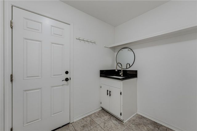 2709 Hyatt Avenue, Springdale, AR 72762