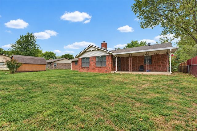 2709 Hyatt Avenue, Springdale, AR 72762