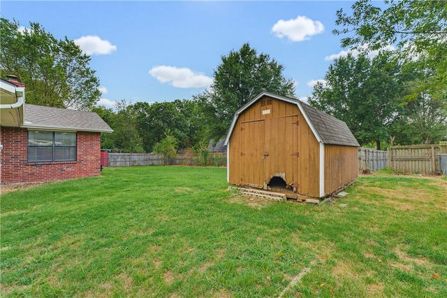2709 Hyatt Avenue, Springdale, AR 72762