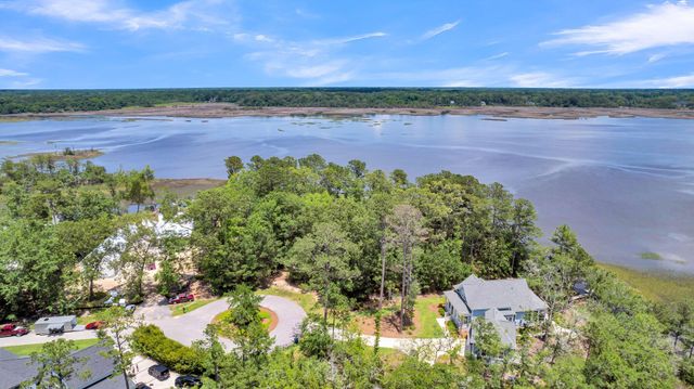 94 Lady Banks Lane, Hollywood, SC 29470