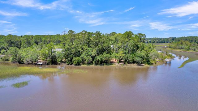 94 Lady Banks Lane, Hollywood, SC 29470