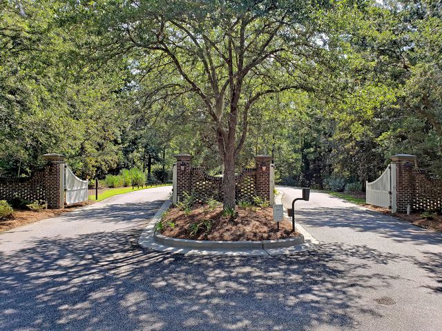 94 Lady Banks Lane, Hollywood, SC 29470