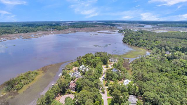 94 Lady Banks Lane, Hollywood, SC 29470
