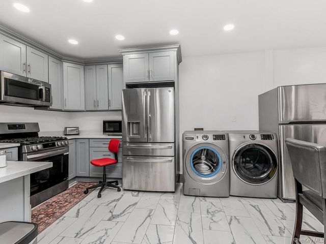 3324 Barker Avenue, Bronx, NY 10467