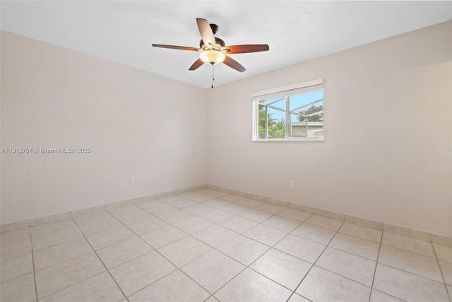 3813 S Lake Ter, Miramar, FL 33023
