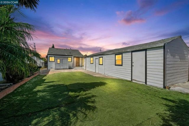 9814 Springfield St, Oakland, CA 94603