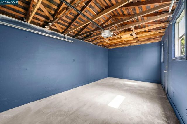 9814 Springfield St, Oakland, CA 94603