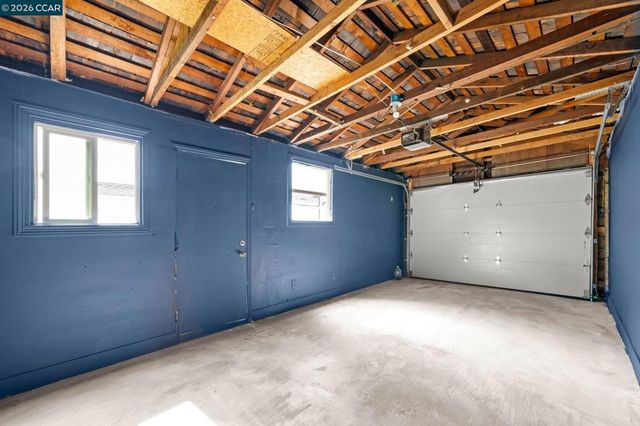 9814 Springfield St, Oakland, CA 94603