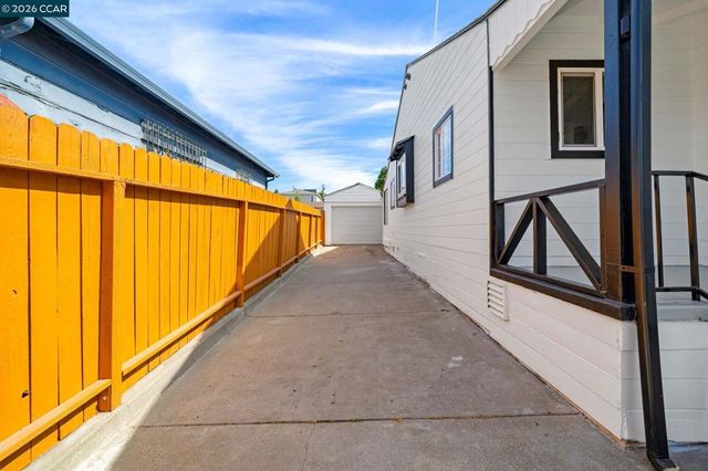 9814 Springfield St, Oakland, CA 94603