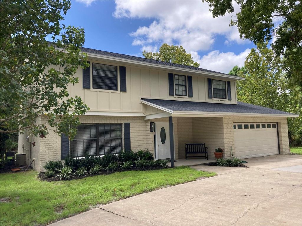 Image 1 of property listing at 1015 GAMMAGE POINT, Oviedo, FL 32765