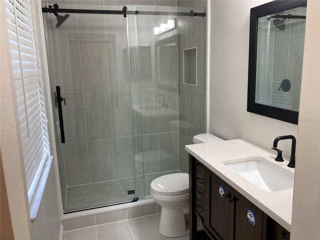 Image 16 of property listing at 1015 GAMMAGE POINT, Oviedo, FL 32765