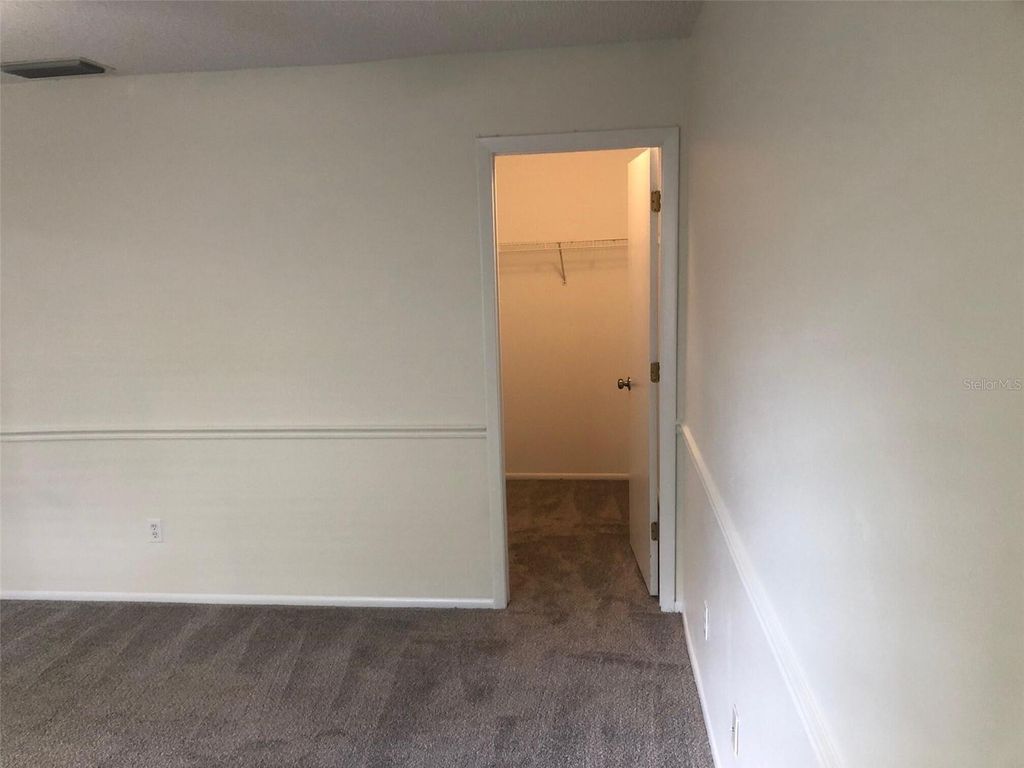 Image 19 of property listing at 1015 GAMMAGE POINT, Oviedo, FL 32765