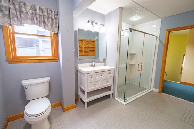 19 Faxon St F, Newton, MA 02458