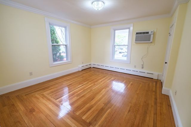 19 Faxon St F, Newton, MA 02458