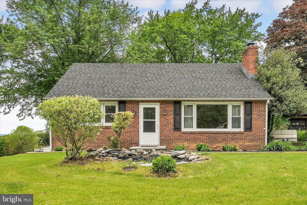 2909 TUNNEL HILL RD, Lebanon, PA 17046