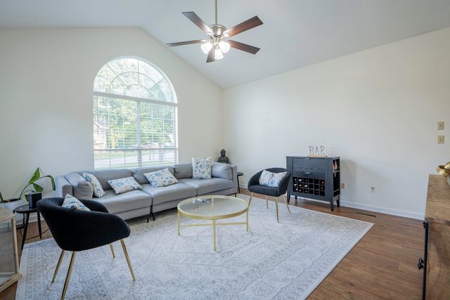 6911 Benwood Drive, Ooltewah, TN 37363