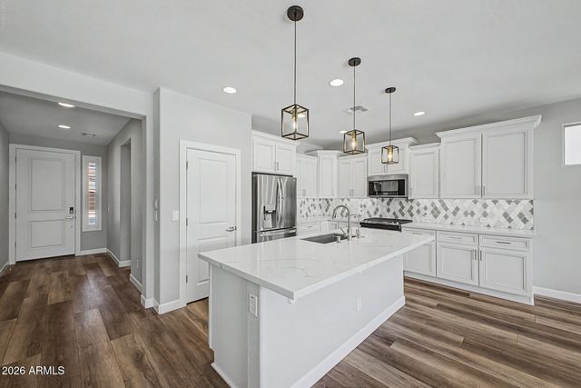523 E WATERMELON Lane, Queen Creek, AZ 85140