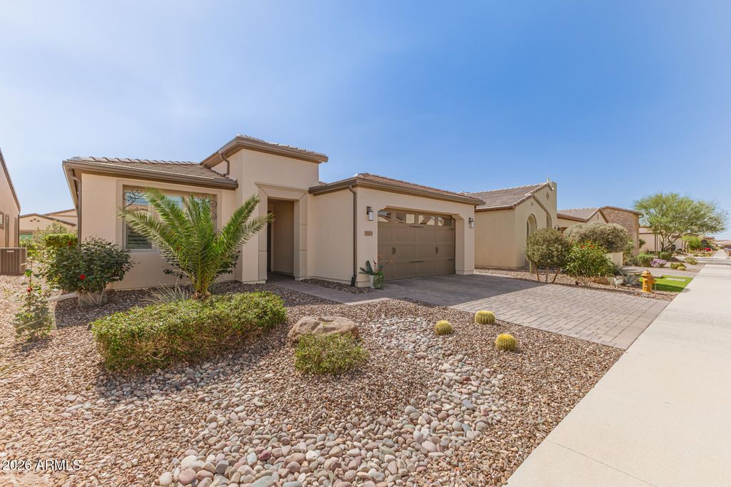 523 E WATERMELON Lane, Queen Creek, AZ 85140 — photo 2