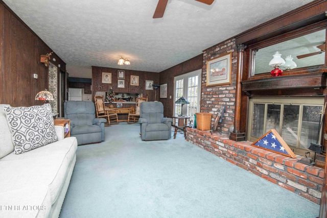 1702 Winding Ridge Tr, Knoxville, TN 37922