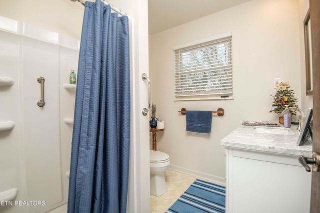 1702 Winding Ridge Tr, Knoxville, TN 37922