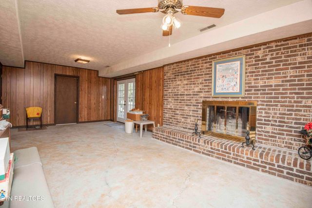 1702 Winding Ridge Tr, Knoxville, TN 37922