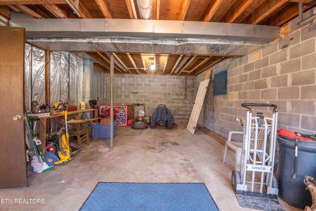 1702 Winding Ridge Tr, Knoxville, TN 37922