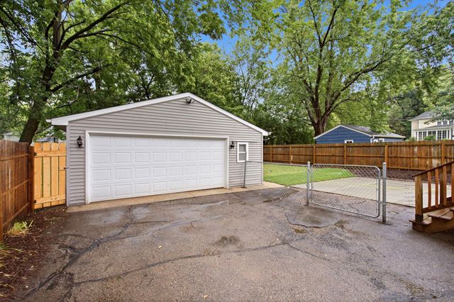 319 Van Buren Avenue S, Hopkins, MN 55343
