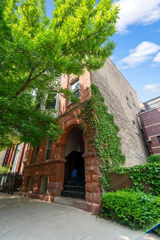 524 N ARMOUR Street 2W, Chicago, IL 60622