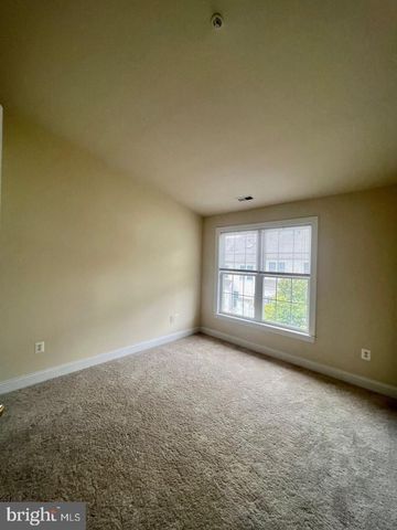 22106 FAIR GARDEN LN, Clarksburg, MD 20871