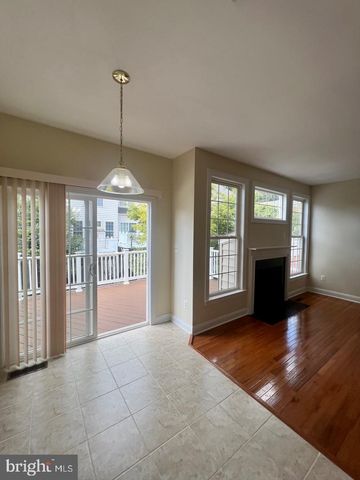 22106 FAIR GARDEN LN, Clarksburg, MD 20871
