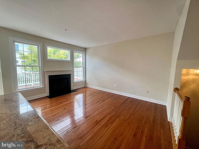22106 FAIR GARDEN LN, Clarksburg, MD 20871