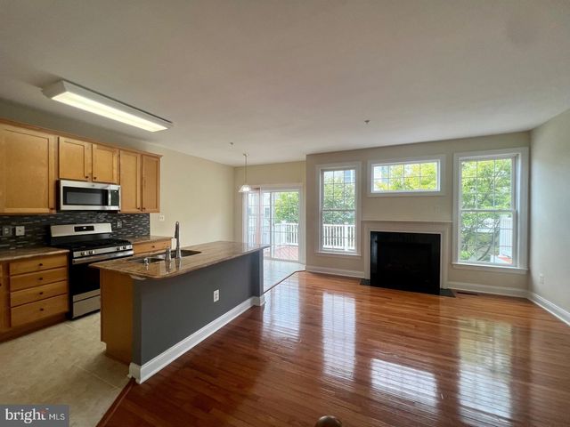 22106 FAIR GARDEN LN, Clarksburg, MD 20871