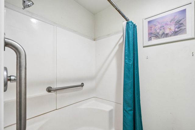 116 Hart LN, Cedar Creek, TX 78612