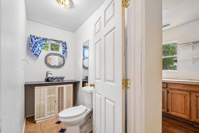 116 Hart LN, Cedar Creek, TX 78612
