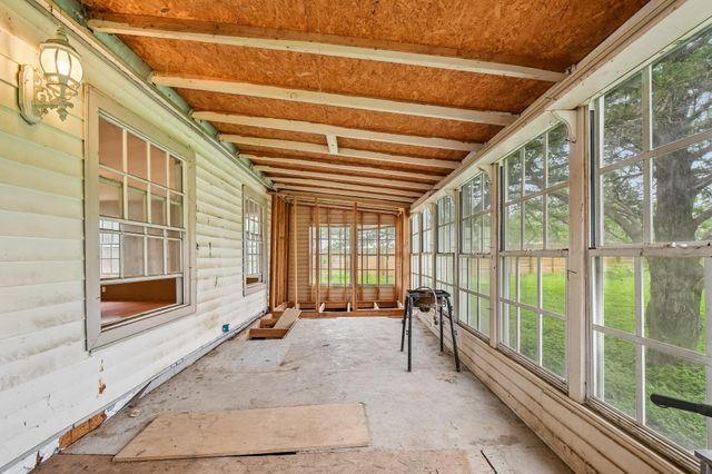 116 Hart LN, Cedar Creek, TX 78612