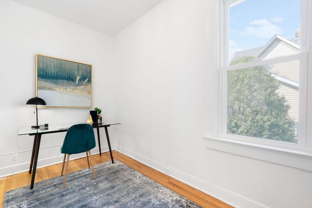 1580 Florence Avenue, Evanston, IL 60201