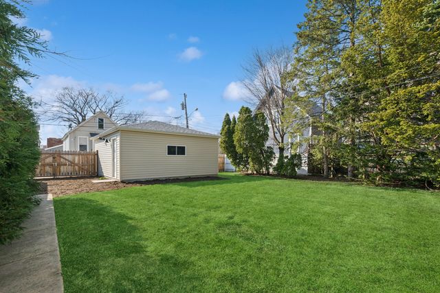 1580 Florence Avenue, Evanston, IL 60201