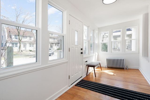 1580 Florence Avenue, Evanston, IL 60201