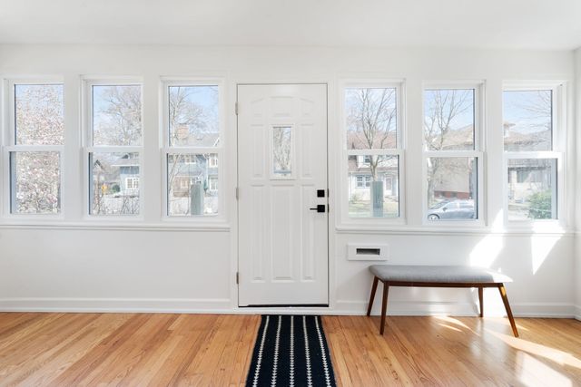 1580 Florence Avenue, Evanston, IL 60201