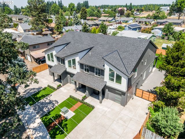 619 E Heintz St, Molalla, OR 97038