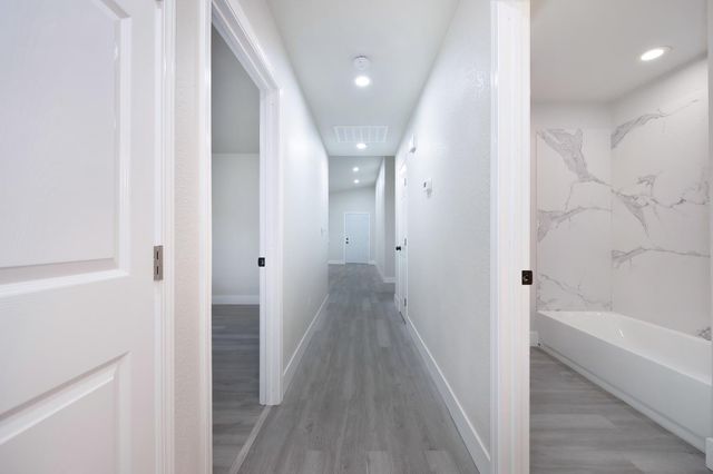 5040 34th St, Sacramento, CA 95820