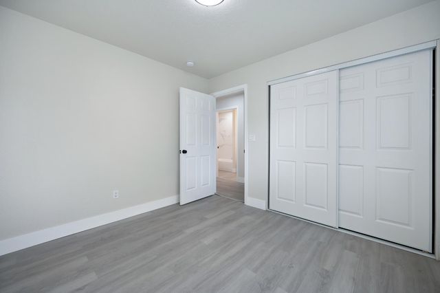 5040 34th St, Sacramento, CA 95820